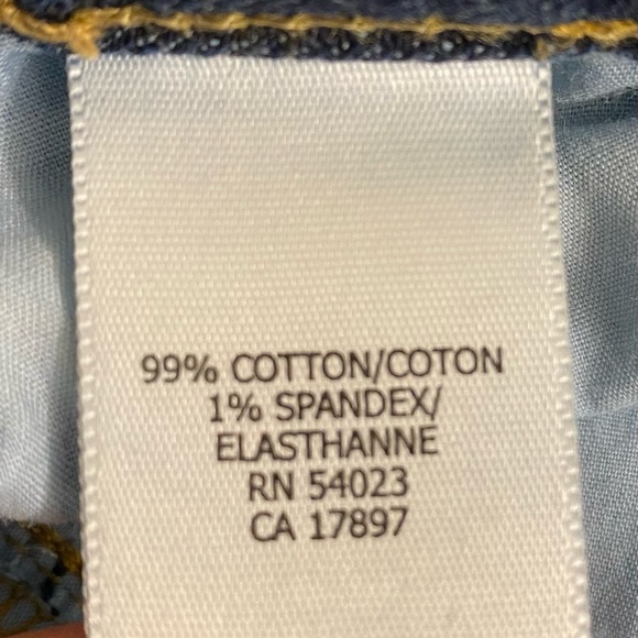 Banana Republic - BootCut-Rear Flap Pocket-Dark Washed- Mid Rise Jeans - Size 4 - Picture 4 of 4